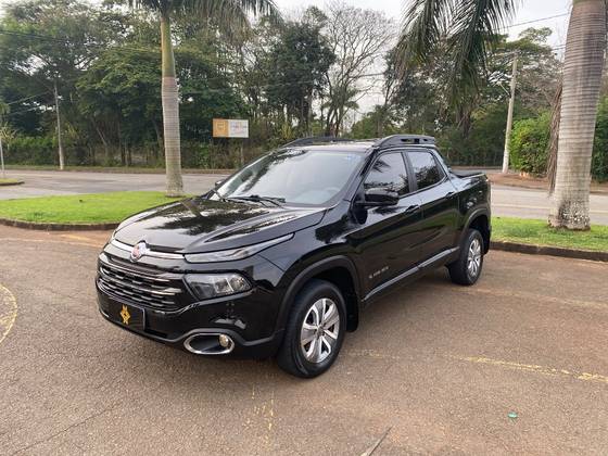 FIAT TORO 1.8 16V EVO FLEX FREEDOM AT6 FIAT TORO 1.8 16V EVO FLEX FREEDOM AT6